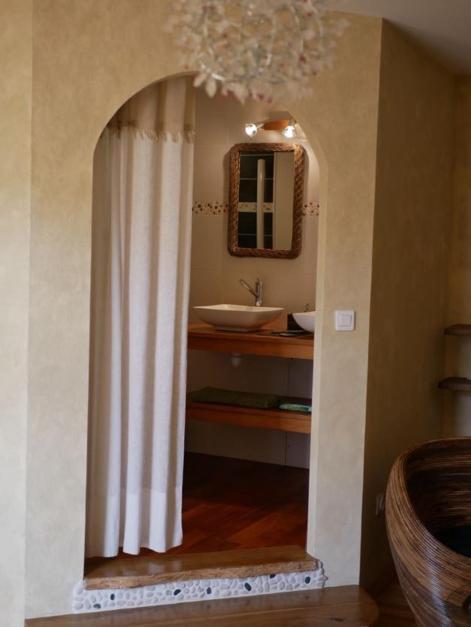 Bed and Breakfast Les Jardins De Lumiere Brusque Esterno foto