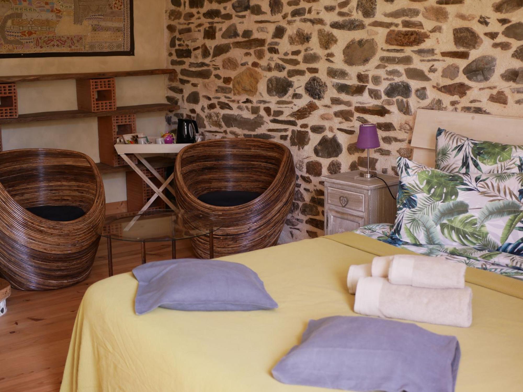 Bed and Breakfast Les Jardins De Lumiere Brusque Esterno foto